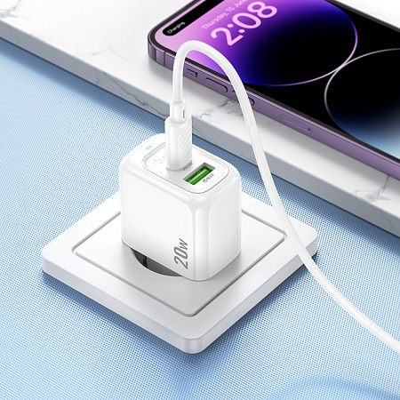 Сетевое зарядное устройство, 1 PD 20W + 1 USB 3.0 QC (CS54A), HOCO, Type-C to Lightning, белый