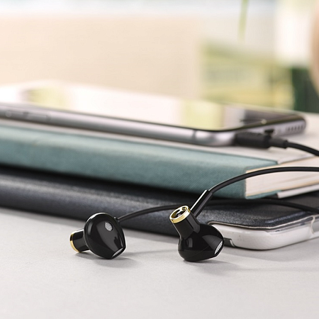 Проводные наушники M47 Canorous wire control earphones with microphone, черные