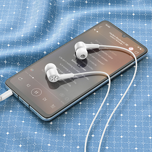 Проводные наушники M104, HOCO, Gamble universal earphones, вакуумные с микрофоном, белые