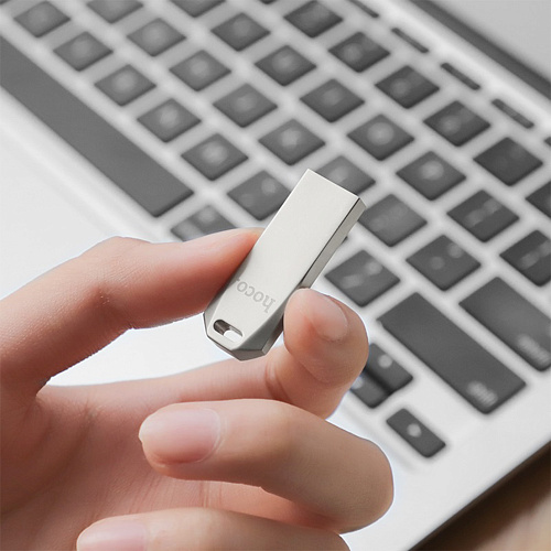 USB Flash Drive 2GB (UD4) скорость записи 6-10MB/S, скорость чтения 10-30MB/S