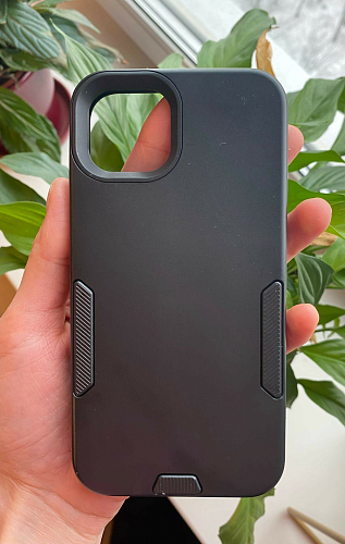 Чехол силиконовый для iPhone 13 (6.1), противоударный с ремешком на руку, X-CASE, черный