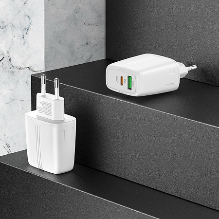 Сетевое зарядное устройство, 1 PD 20W + 1 USB 3.0 QC (N11), HOCO, Безопасный сертификат, Type-C to Lightning, белая