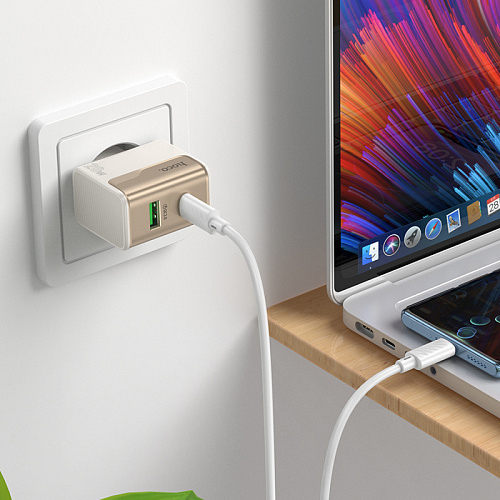 Сетевое зарядное устройство, 1 PD 20W + 1 USB 3.0 QC (CS71A), HOCO, Type-C to Type-C, белый