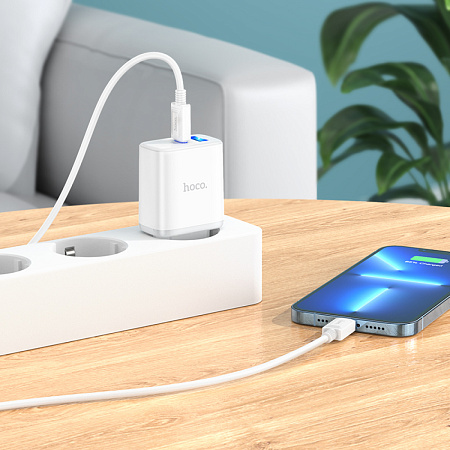 Сетевое зарядное устройство, 1 PD 20W + 1 USB 3.0 QC (C105A), HOCO, Type-C to Lightning, белый